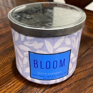 White Gardenia White Barn candle